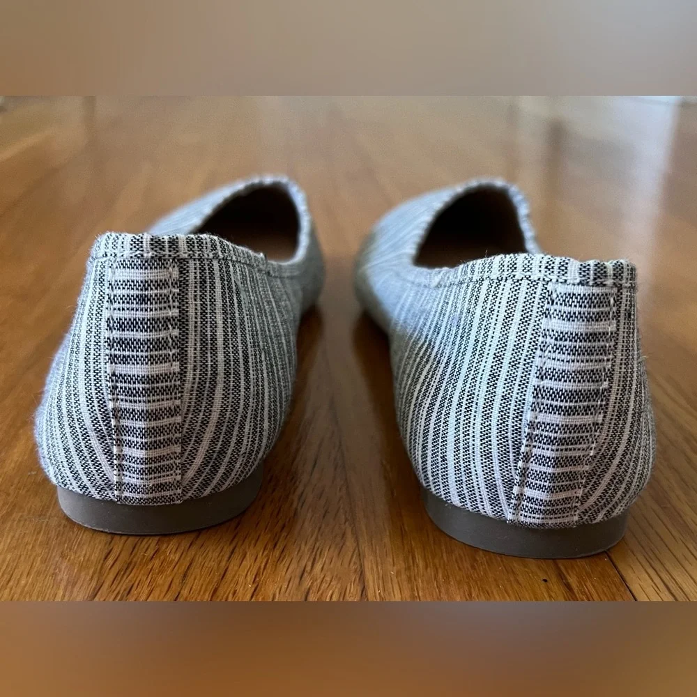 Universal Thread Ballet Flats - Picture 4 of 5